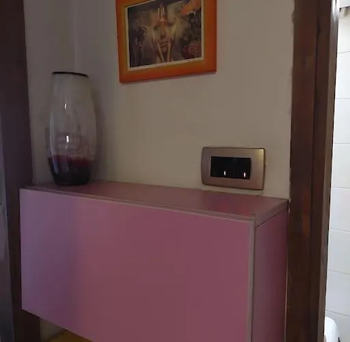 Modern 1-bedroom With Free Parking & Fast Wifi Διαμέρισμα *