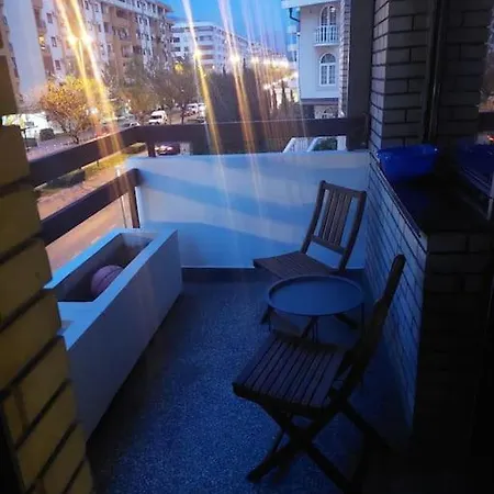 Apartment Lovely 1-bedroom *