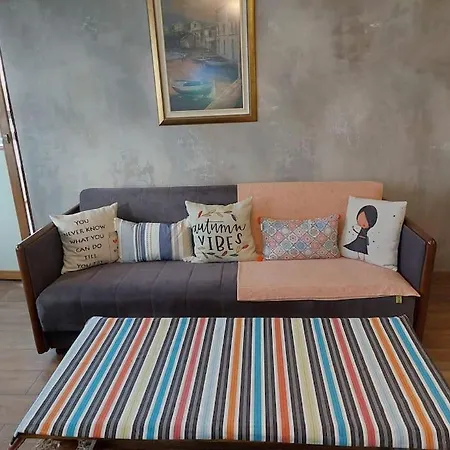 Modern 1-bedroom With Free Parking & Fast Wifi * 波德戈里察