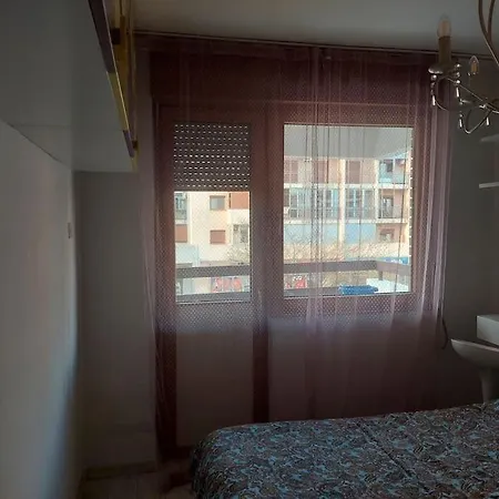 Apartment Lovely 1-bedroom *