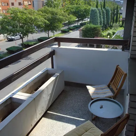Modern 1-bedroom With Free Parking & Fast Wifi Appartement