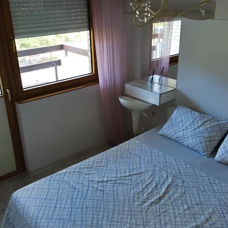 Modern 1-bedroom With Free Parking & Fast Wifi Appartement